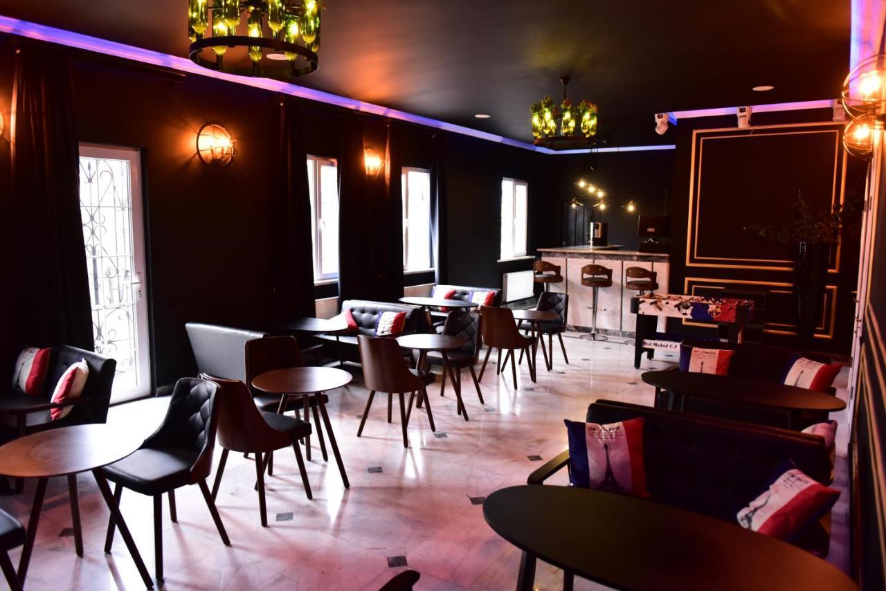 La Casa Hotel 耶烈万 外观 照片