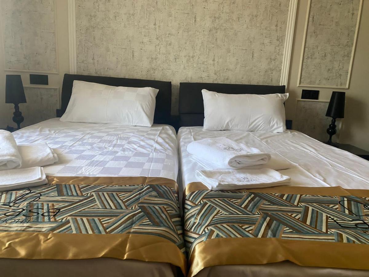 La Casa Hotel 耶烈万 外观 照片