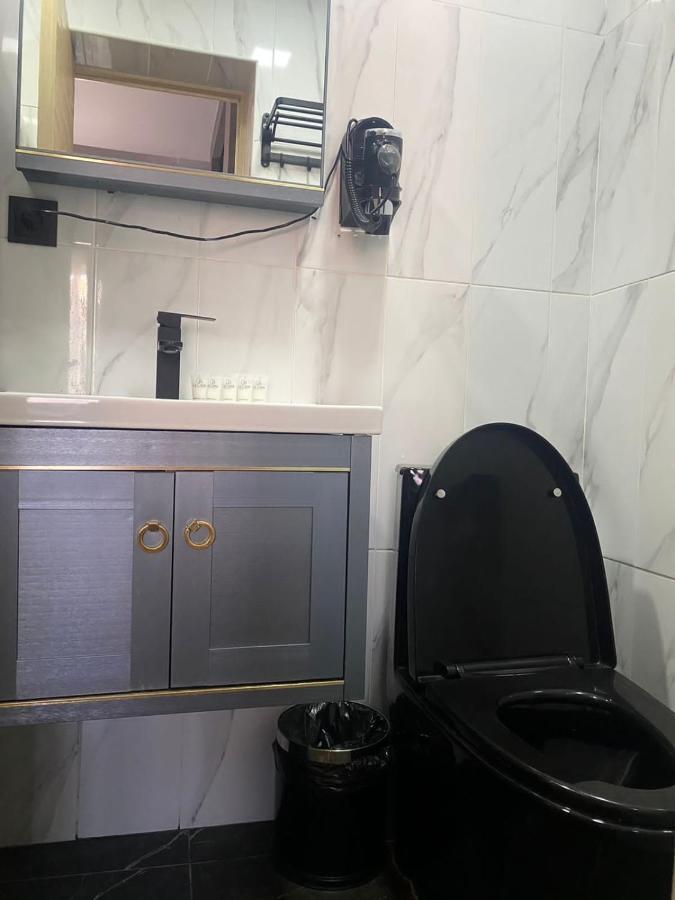 La Casa Hotel 耶烈万 外观 照片