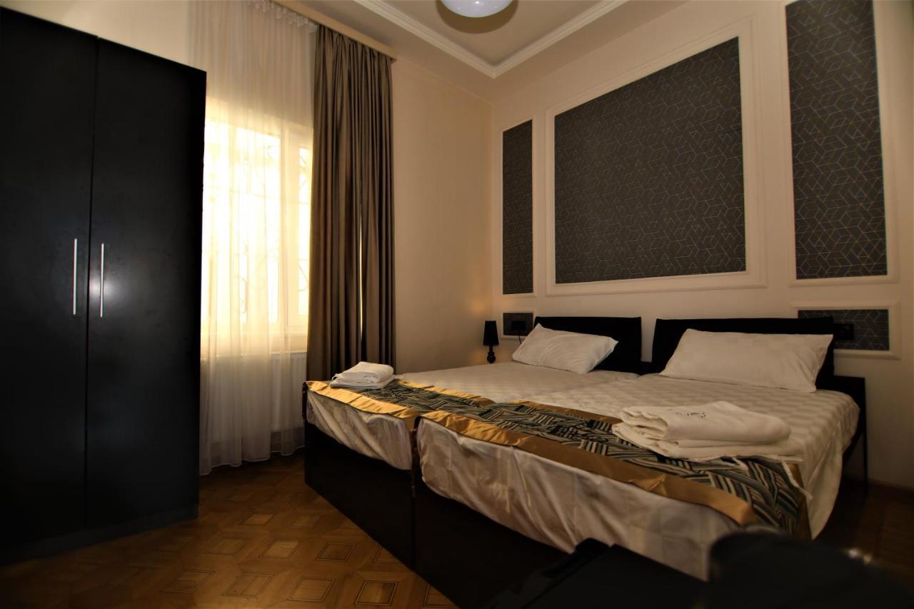 La Casa Hotel 耶烈万 外观 照片