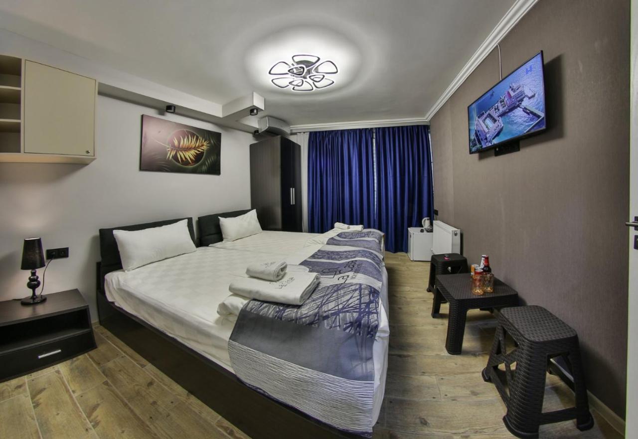 La Casa Hotel 耶烈万 外观 照片