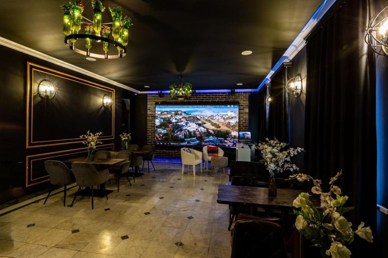 La Casa Hotel 耶烈万 外观 照片