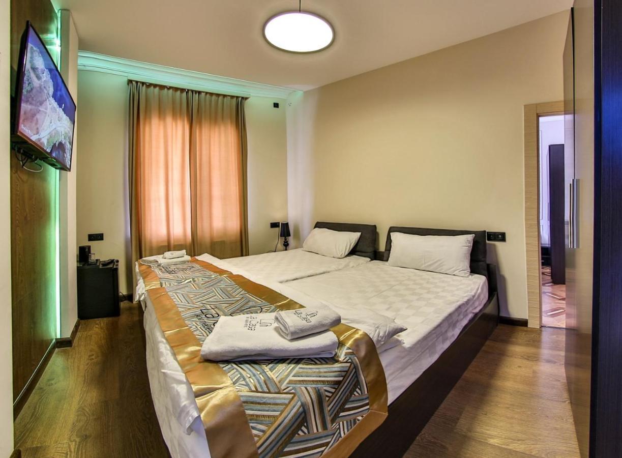 La Casa Hotel 耶烈万 外观 照片