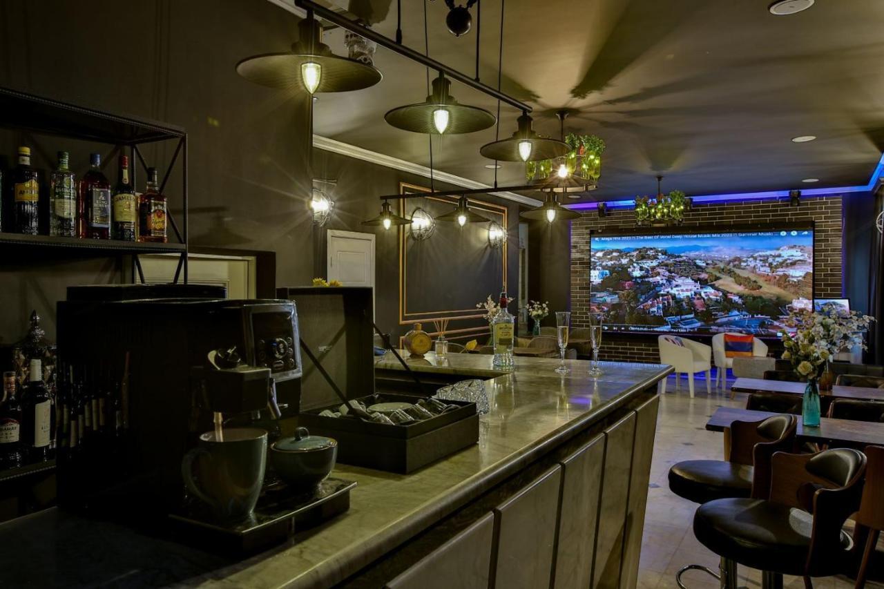La Casa Hotel 耶烈万 外观 照片
